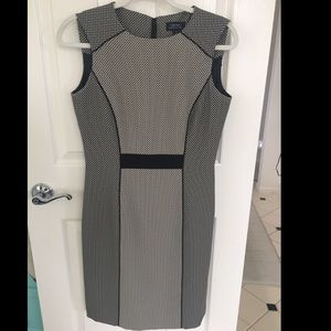 Tahari Black and beige dress Sz 4